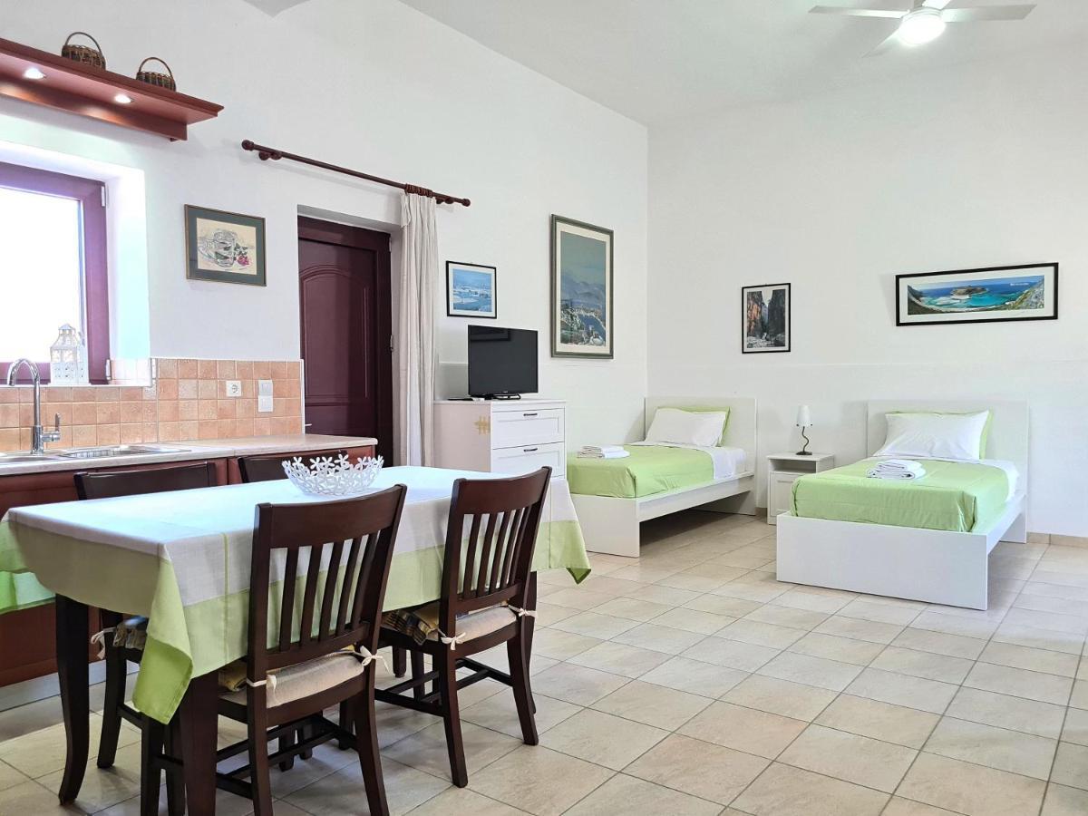 קיסאמוס Enastron Vacation House מראה חיצוני תמונה